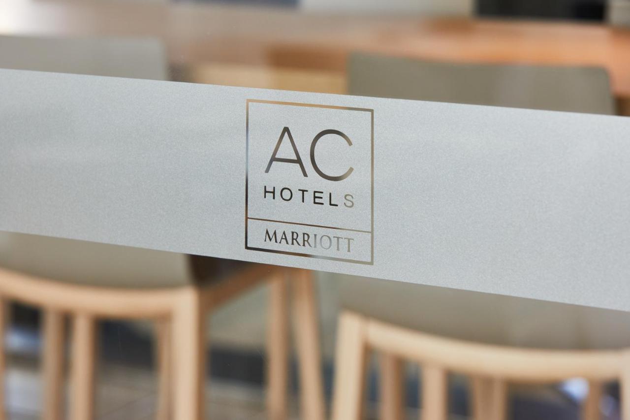 Ac ホテル サンティアゴ コスタネラ センター エクステリア 写真
